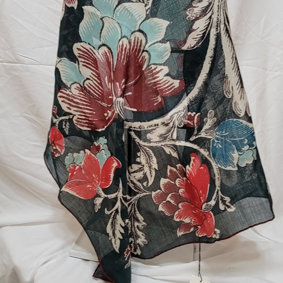 Diane Von Furstenberg Floral Wool/Silk Blend Women's Scarf - Picture 1 of 5